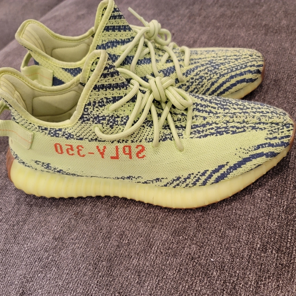 Yeezy Boost 350 V2 Semi Frozen Yellow - Picture 5 of 7